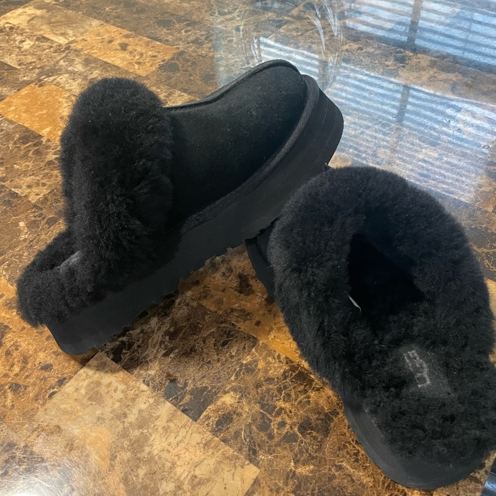 Ugg furry slippers
